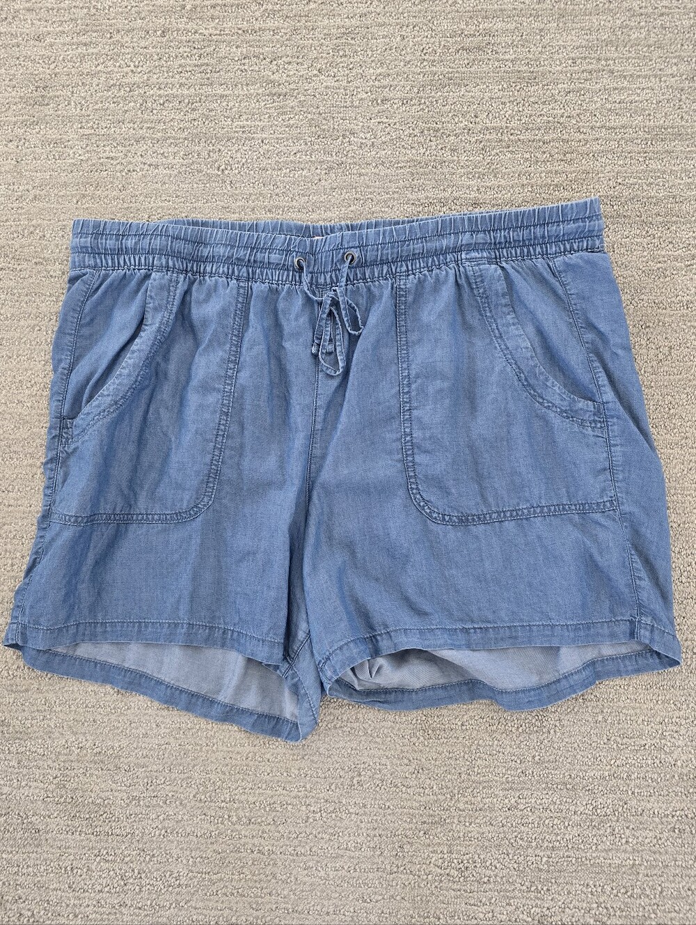 EVRI Light Blue Chambray Lightweight Tencel Drawstring Shorts